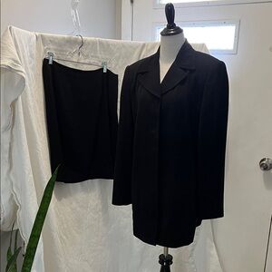 3 button black Women's Blazer skirt suit